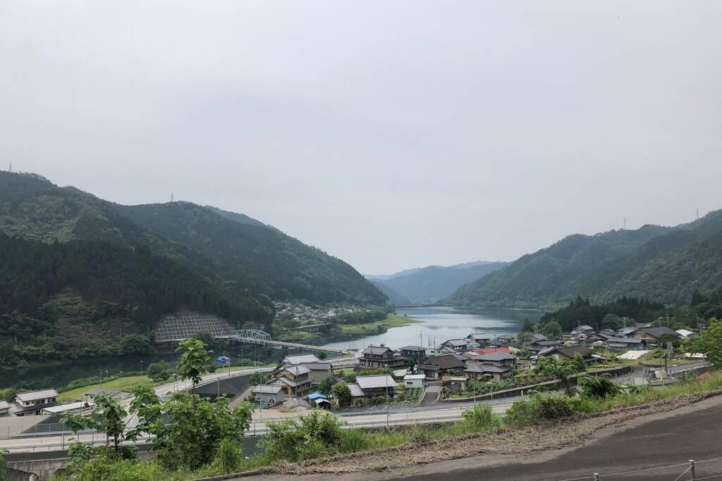 花緑里-Hanamidori-乙原のやど 岐阜下呂温泉郡上飛騨金山湖畔リゾート Gujo Esterno foto